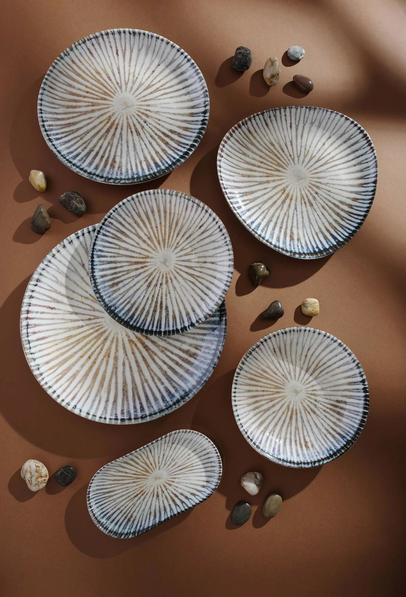 Pjatë trekëndore Fine Dine Ammonite 190 mm, porcelan i vitrikuar, gri-blu, set 6 copë