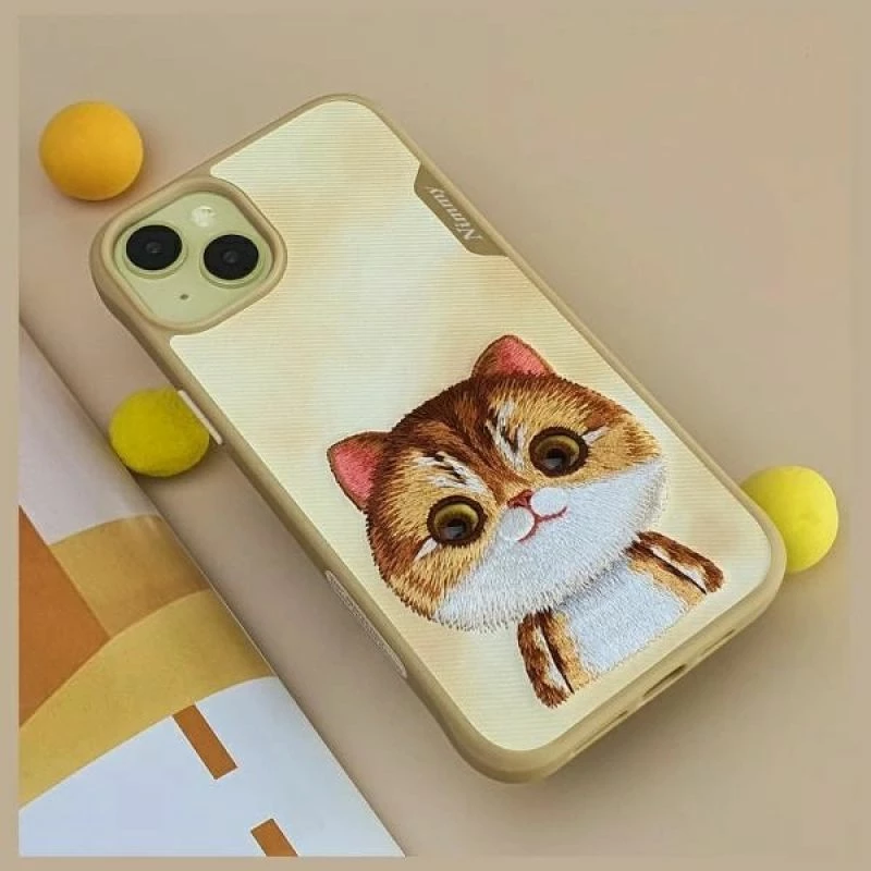 Kutia mbrojtëse Nimmy Big Eyed Pet 2.0 Cat për iPhone 15 Pro, e gjelbër