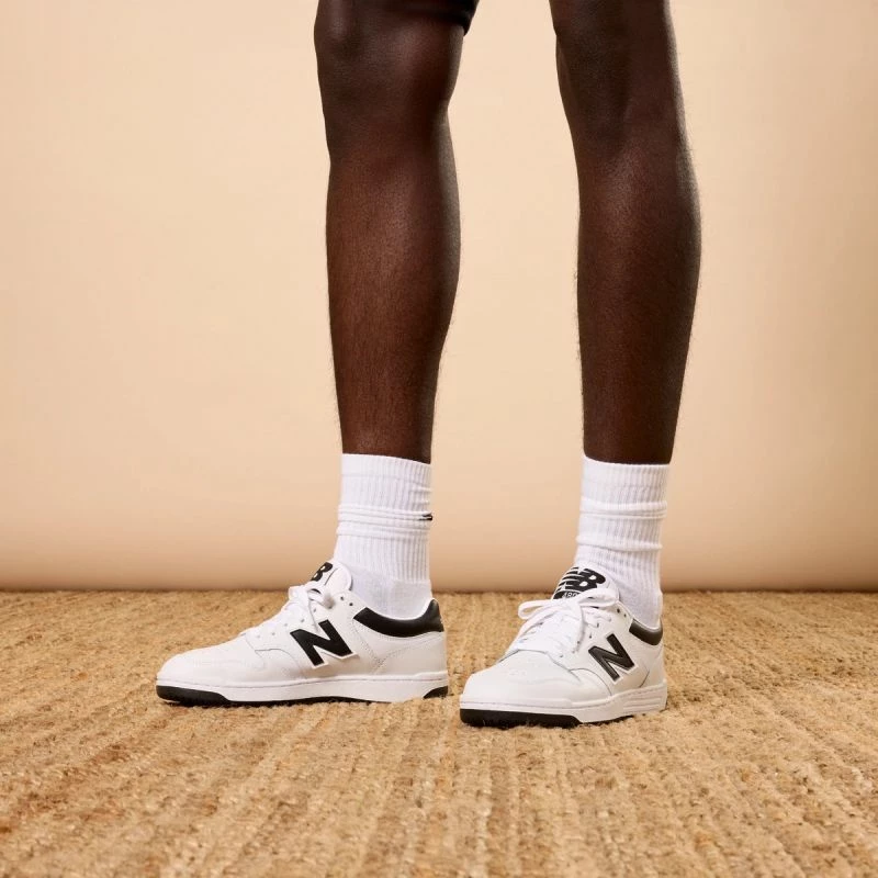 Atlete për meshkuj dhe femra New Balance, të bardha