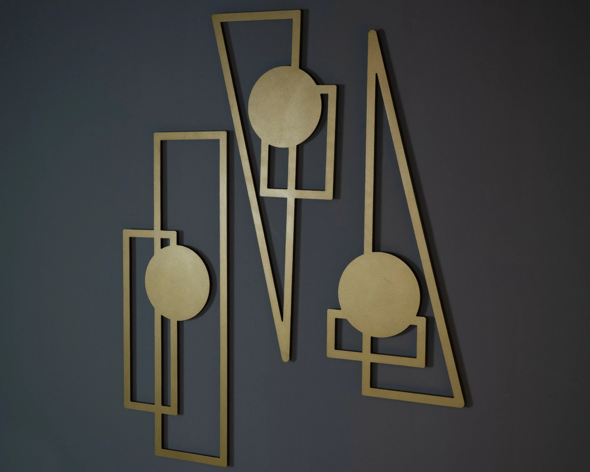 Set dekorativ metalik (3 copë), Wallity, Trident, ngjyrë ari, APT426