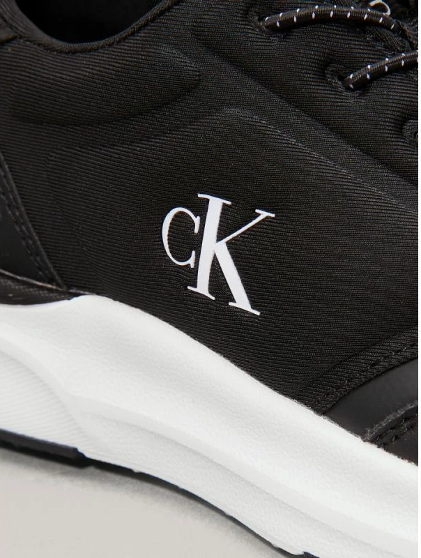 Atlete femra Calvin Klein LOW CUT LACE-UP SNEAKERS V3X9-83010-1464999, të zeza [Madhësia: 36]