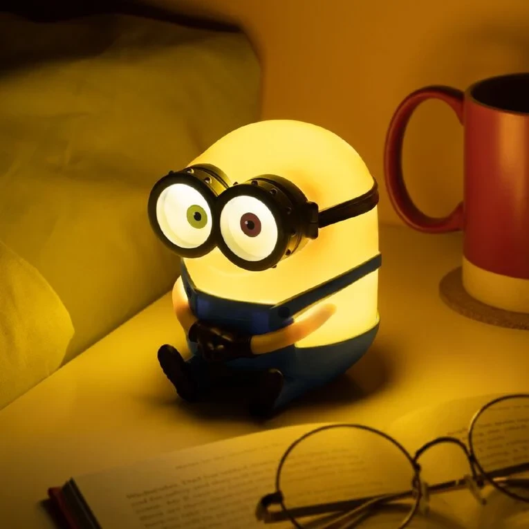 Llambë tavoline Paladone Minions Bob V2 LED 11 cm, e verdhë/blu