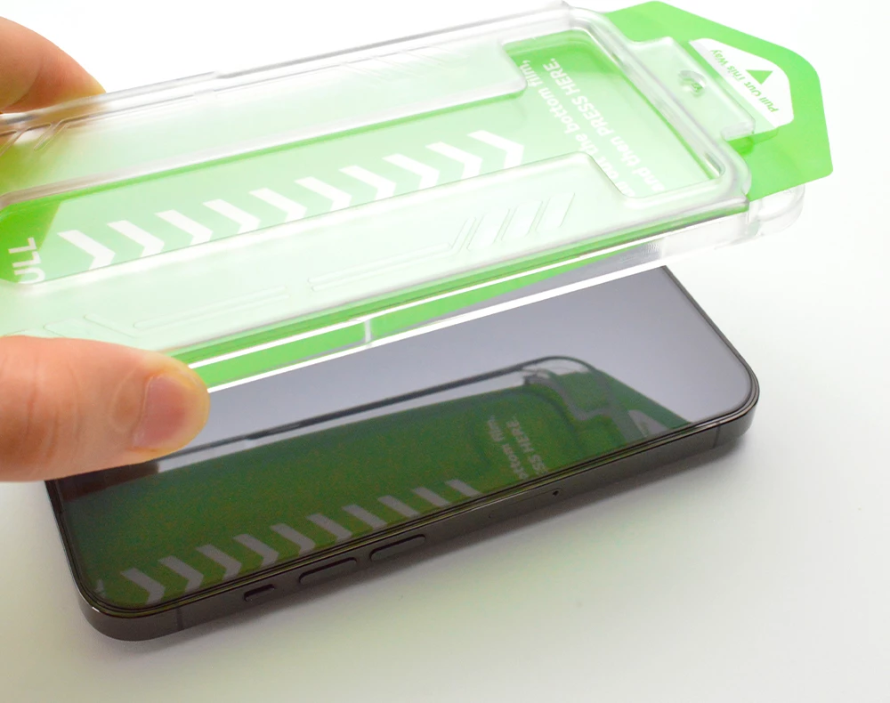 Xham i temperuar Wozinsky Premium Glass me kornizë montimi për iPhone 15 Pro, zi