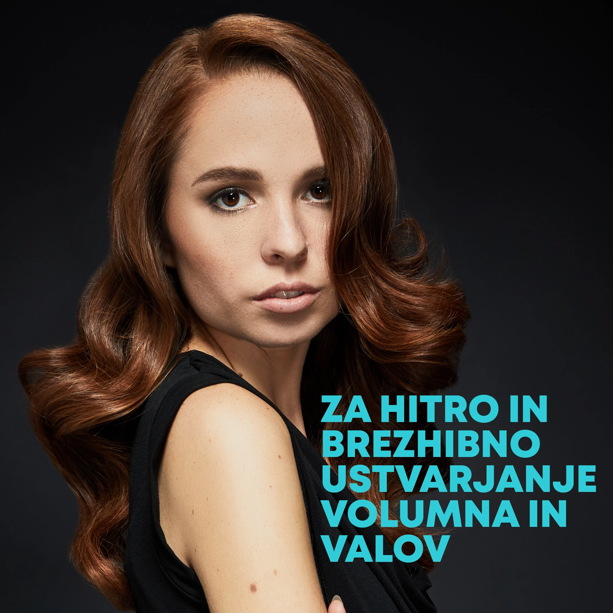 Furçë e nxehtë për flokë Revamp Progloss Volume & Wave BR-1350 32 mm 150–210°C, e zezë, me dorezë mbrojtëse nga nxehtësia