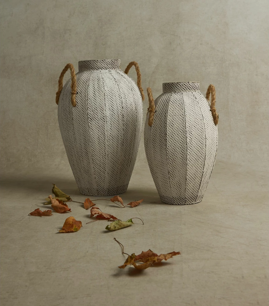 Vazo dekorative Cupi, metalike, e bardhë, 20x20x33cm