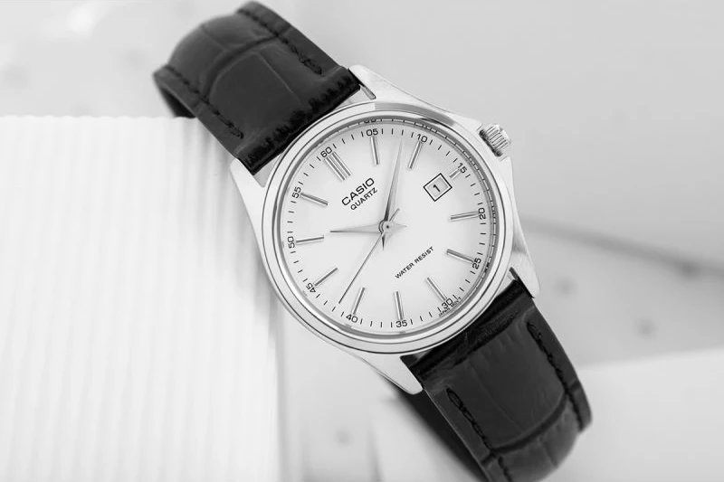 Orë dore për femra Casio, argjend