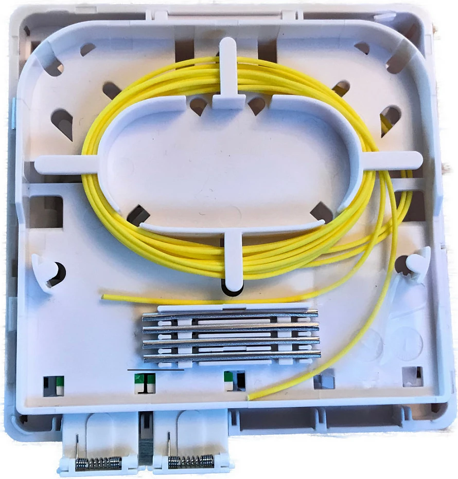 Kuti FTTH EFB Elektronik, 80x80mm, për 4 kuplime SC-S ose LC-D, e bardhë