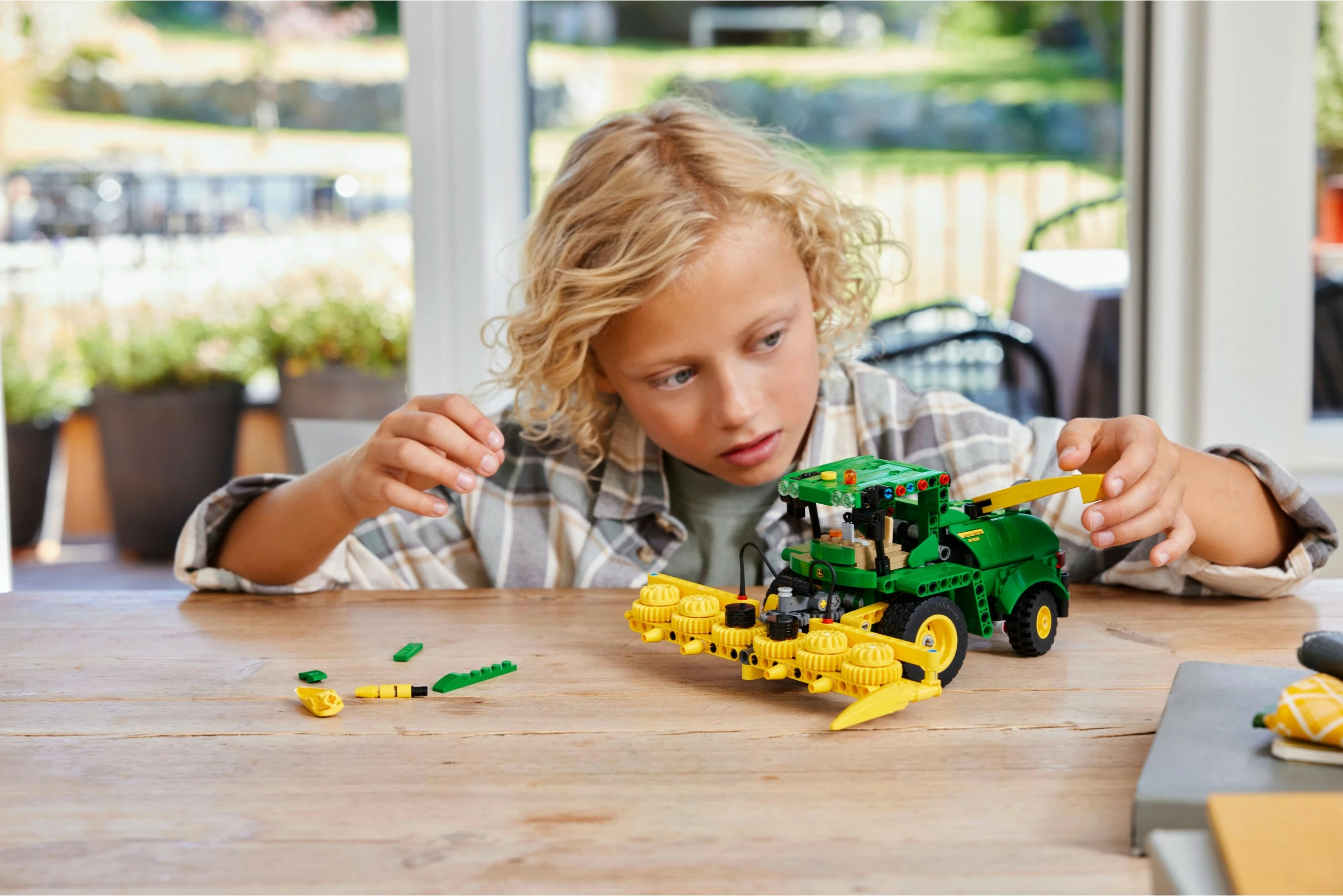 Set ndërtimi LEGO Technic John Deere 9700 Forage Harvester 559 pjesë multikolor