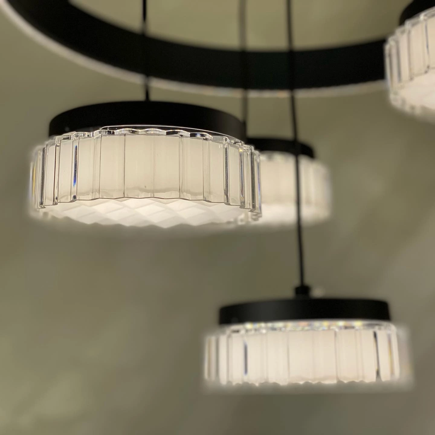 Abazhur LED i varur H01-BK