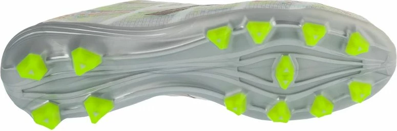 Atlete futbolli Mizuno për meshkuj, të bardha