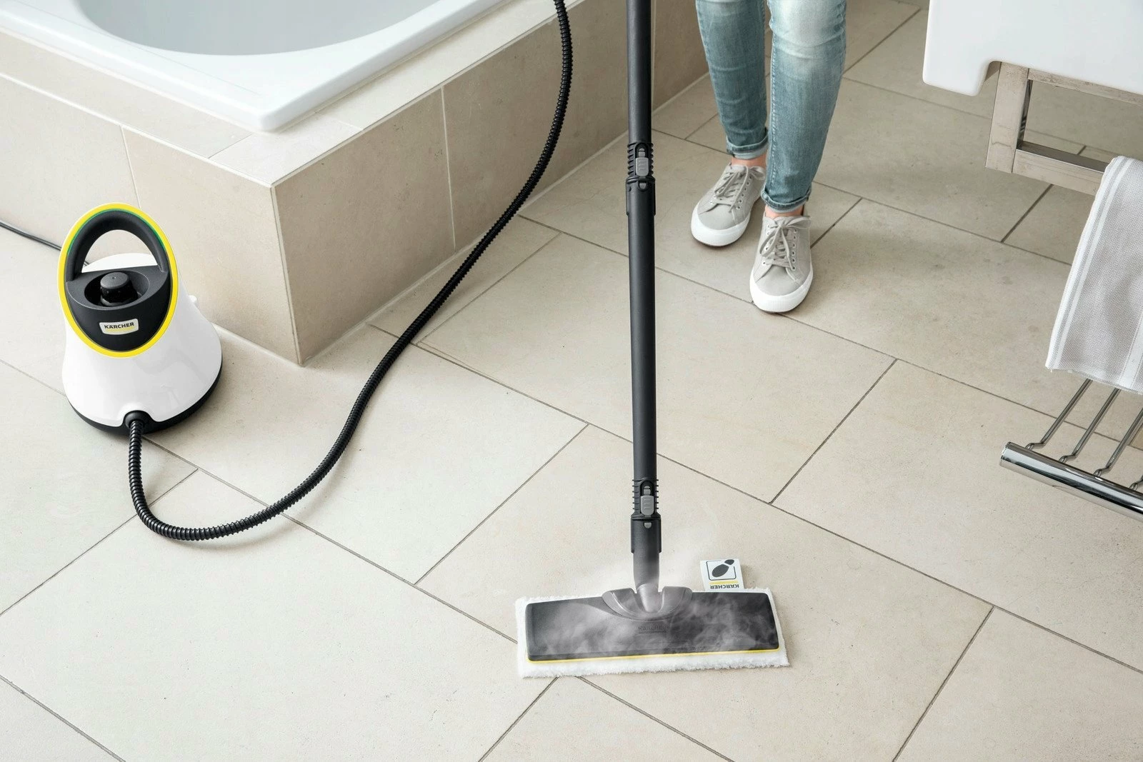 Pastrues me avull Karcher SC 2 Deluxe 1500 W, 3.2 bar, rezervuar 1 L, i bardhë, set me aksesorë