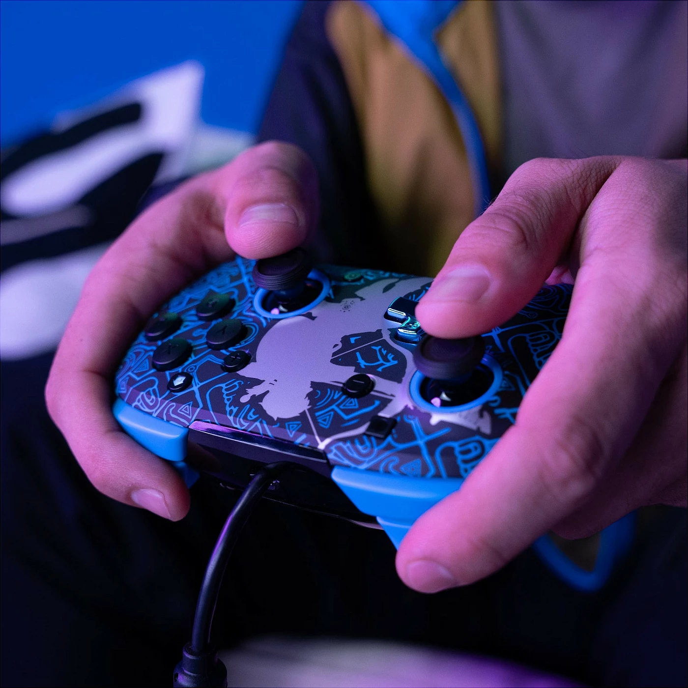 Gamepad PDP REMATCH GLOW Sheikah Shoot, kontrollor me kabllo USB 3m për Nintendo Switch/Switch Lite/Switch OLED, zi/kaltër