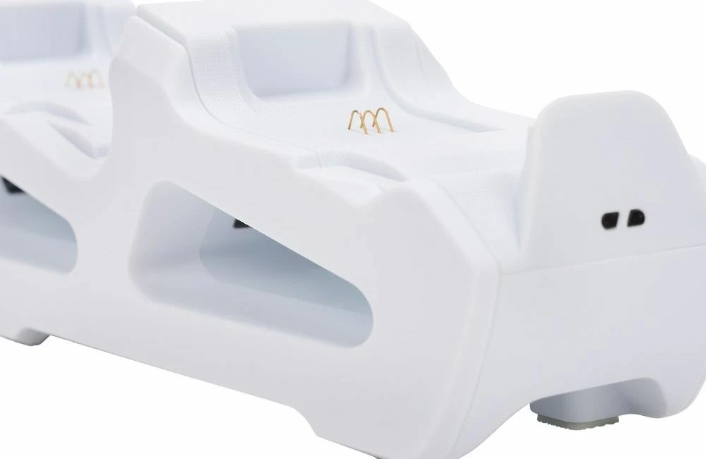 Stacion karikimi duo PowerA 1524377-01 për kontrollera Xbox Series X|S/Xbox One, 2 bateri të rikarikueshme, i bardhë, set me 4 kapakë baterie