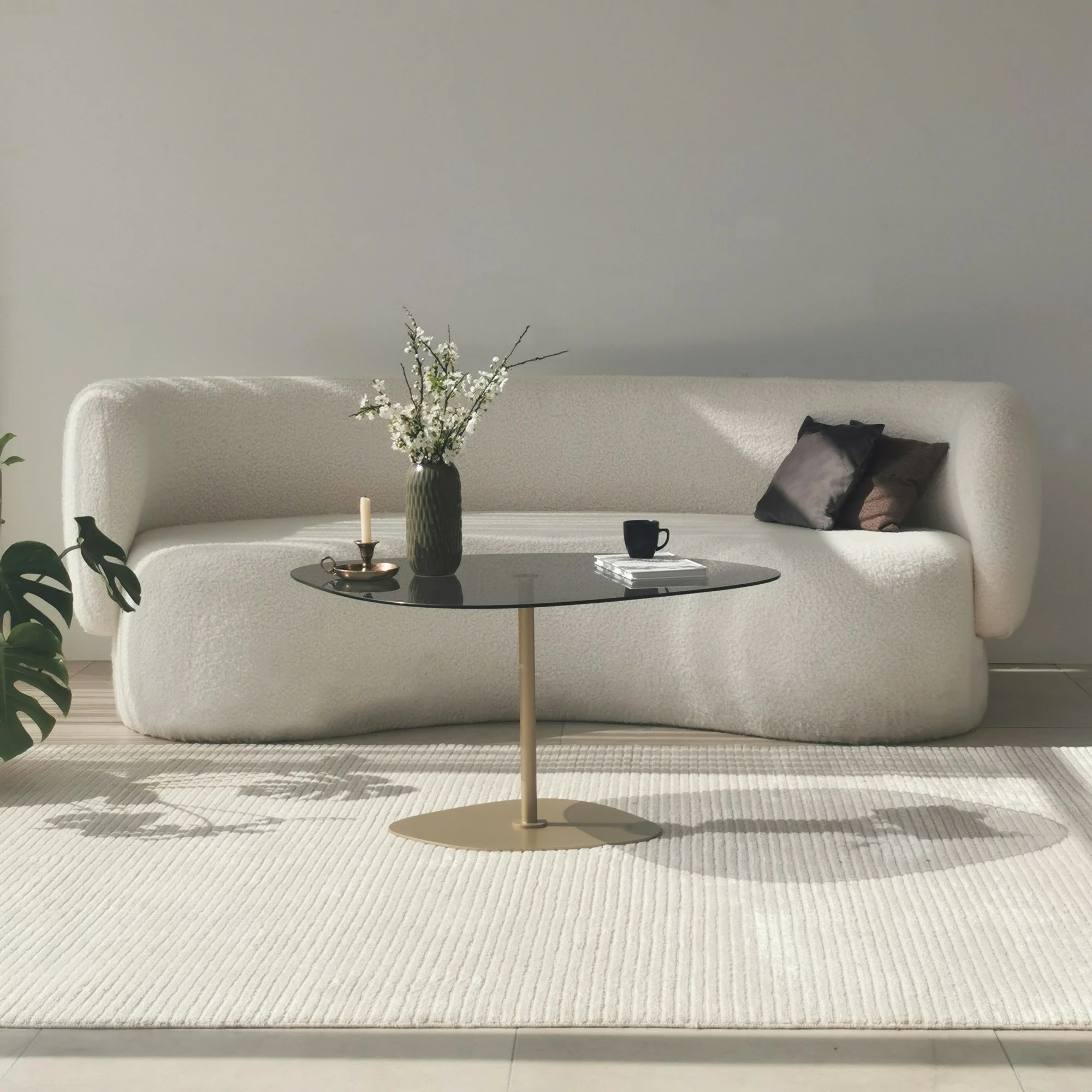 Tavolinë kafeje Hanah Home, Soho, ngjyrë gri e errët, këmbë ari