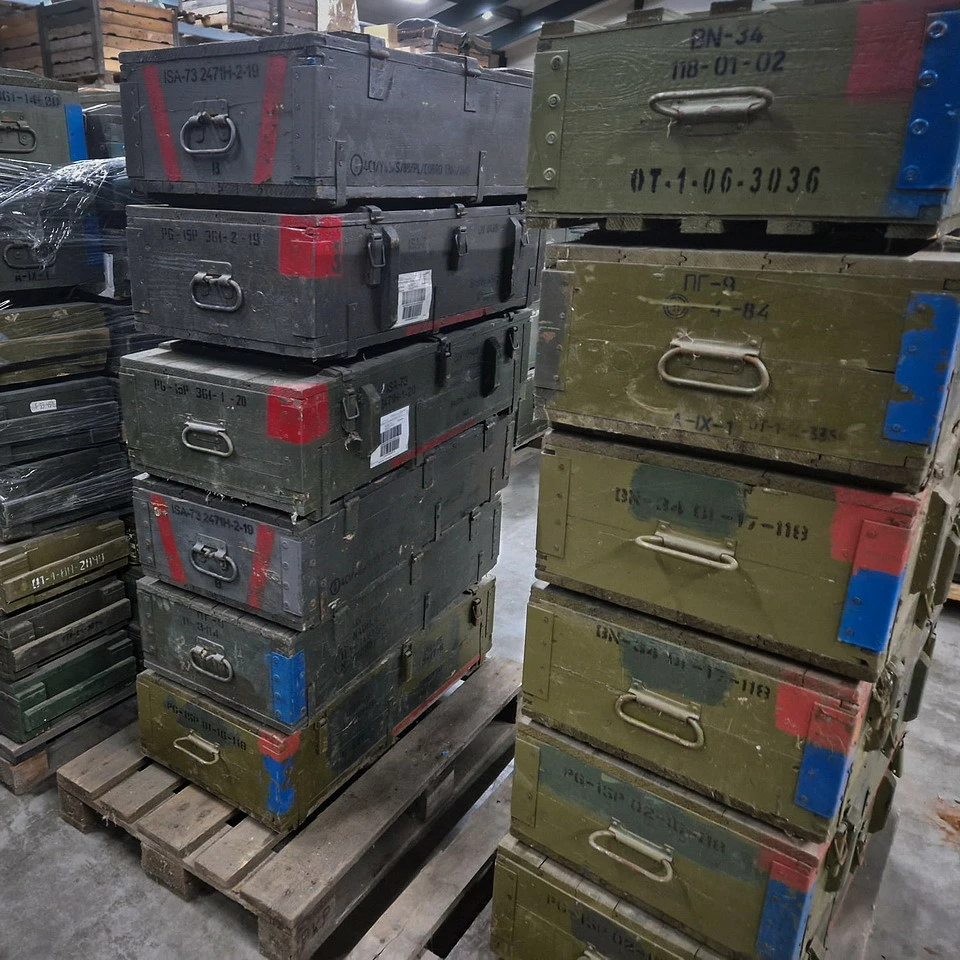 Kuti Municioni Various Wooden army box #4 set 86X42X42CM