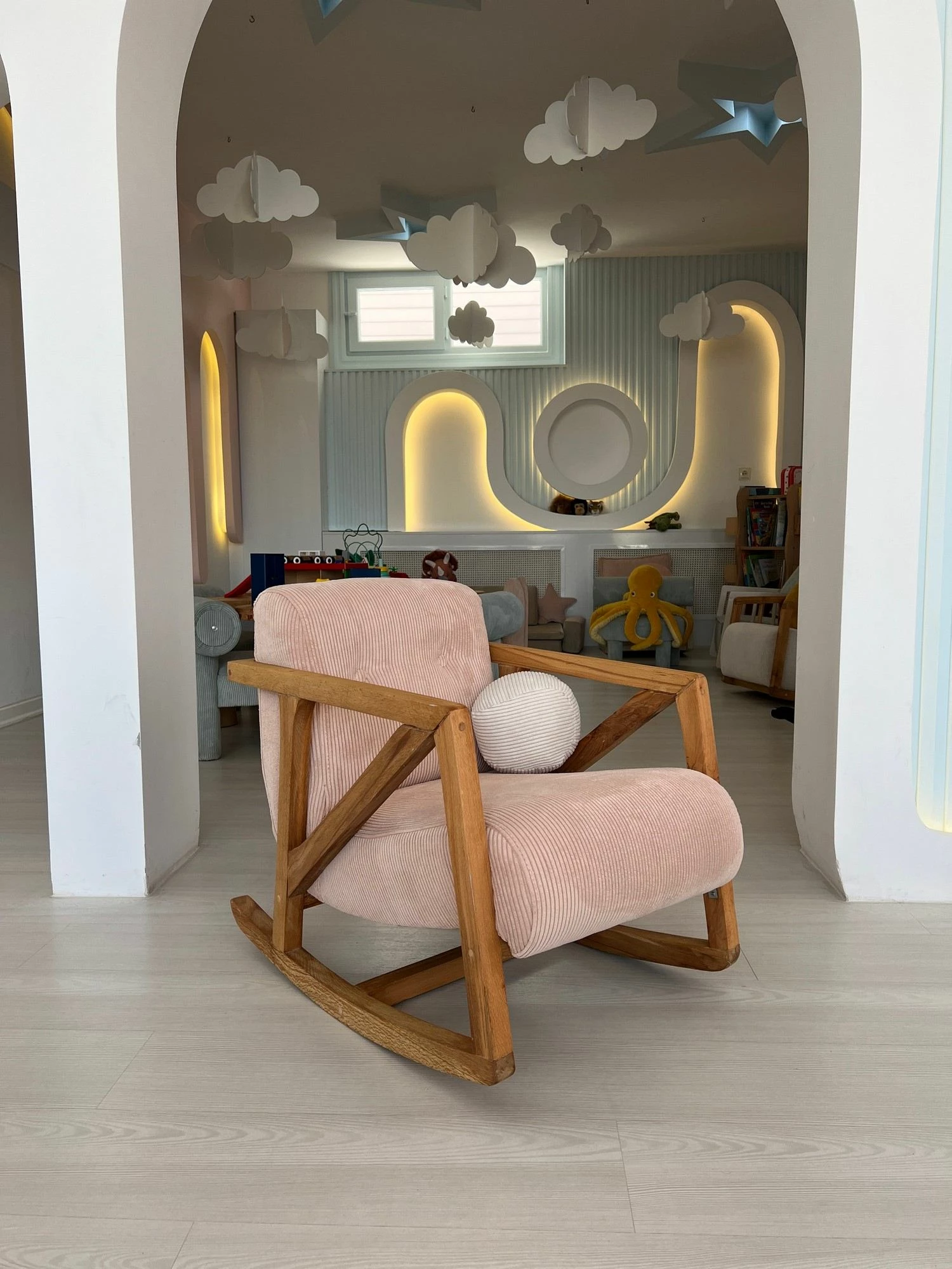 Karrige lëkundëse Wing, Atelier del Sofa, NiniMini, rozë