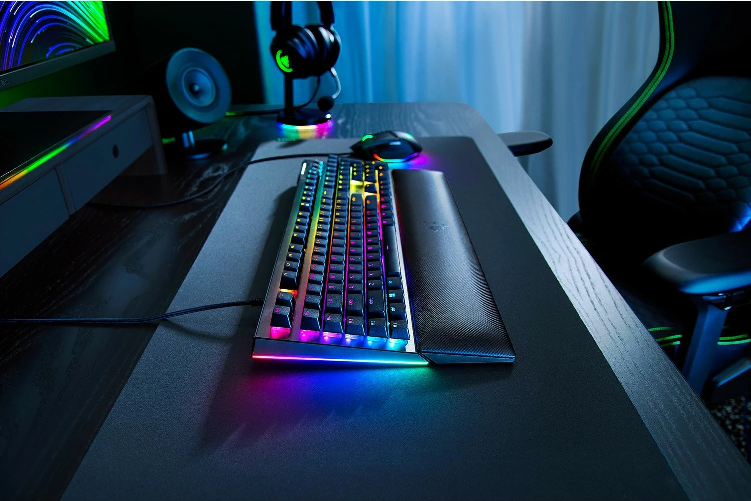 Tastierë mekanike Razer BlackWidow V4, Green Switch, RGB, full-size, QWERTY, e zezë