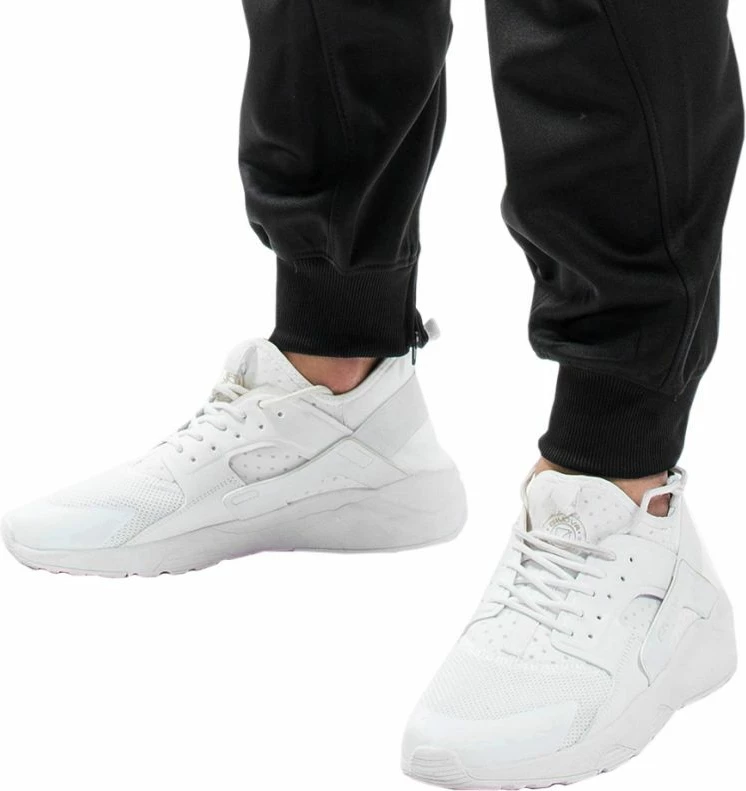 Trenerka për meshkuj Givova, e kuqe dhe e zezë