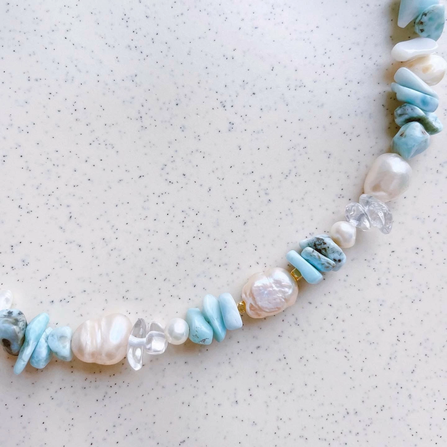 Varëse Jumeon, larimar, shumëngjyrëshe