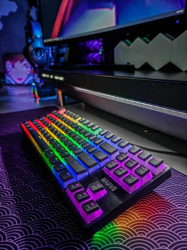 Tastierë mekanike gaming Marvo KG946, switcha të kuq, RGB, me kabllo, TKL, e zezë