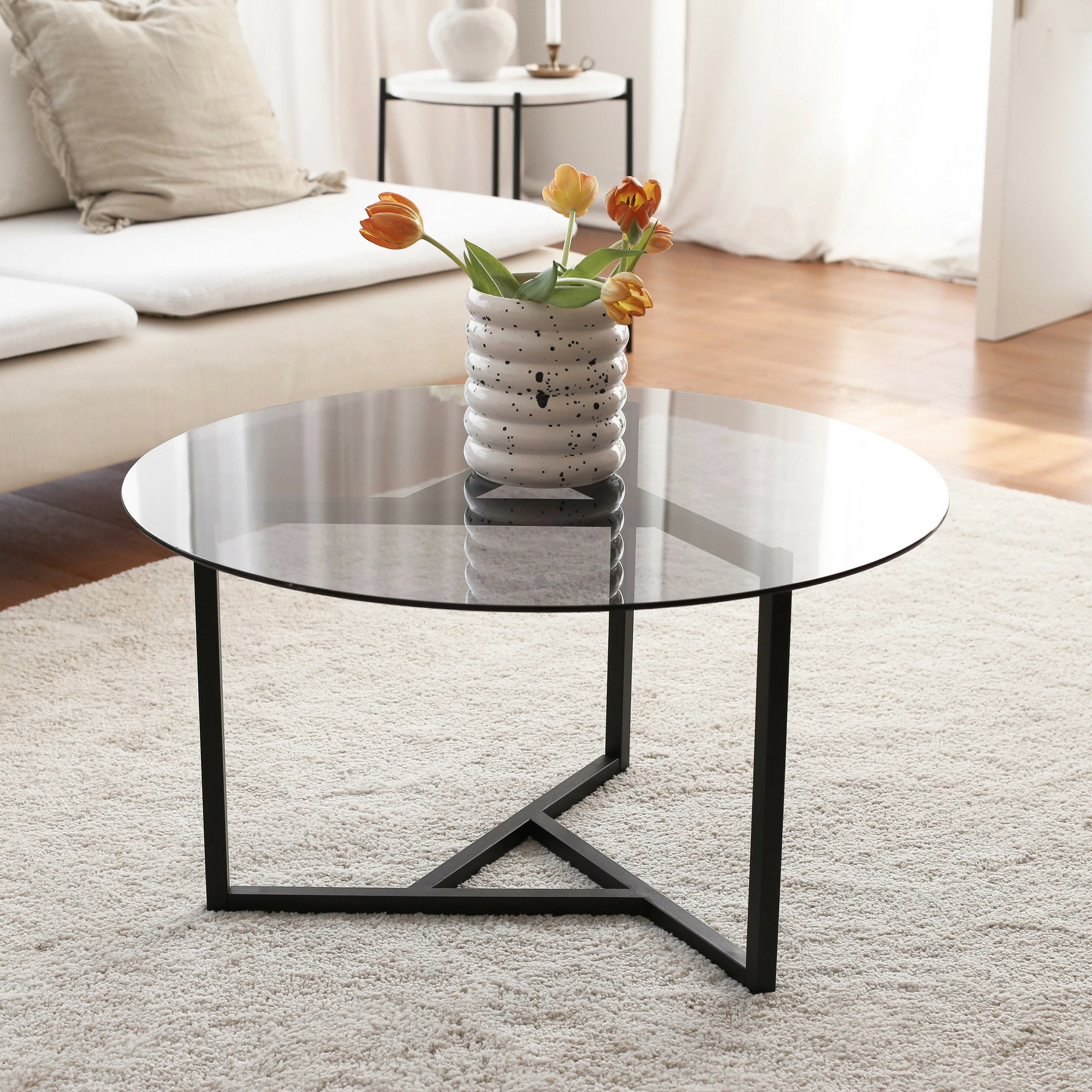 Tavolinë kafeje Hanah Home, Trio, xham i temperuar fume, S402F