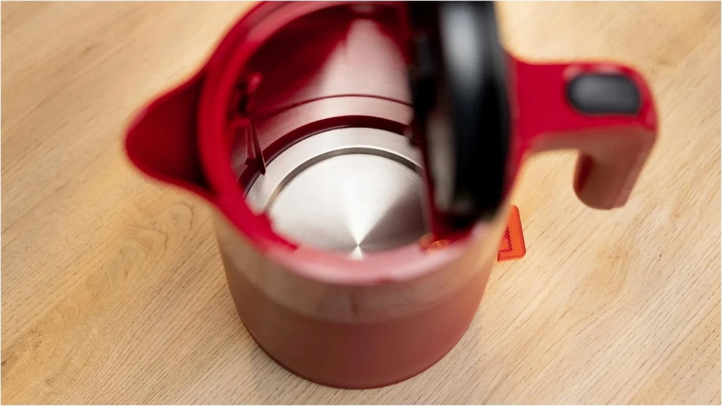 Çajnik Bosch TWK2M16, 1.7 litra, 2400W, i kuq