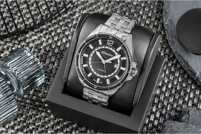 Orë dore për meshkuj Adriatica, e zezë