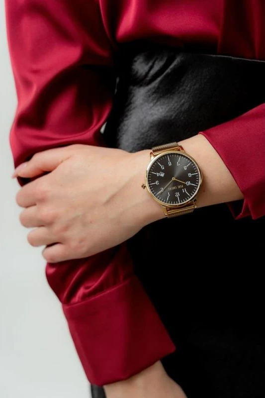 Orë dore për femra Paul Lorens, e artë