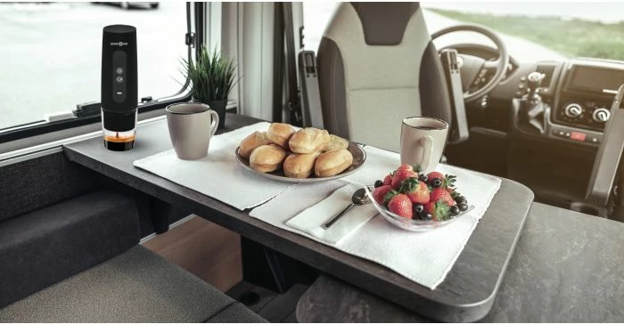 Makinë espresso portative BRUNNER Vivamoca 20 bar 150W, për kapsula NS dhe kafe të bluar, e rikarikueshme, e zezë, me kabllo USB