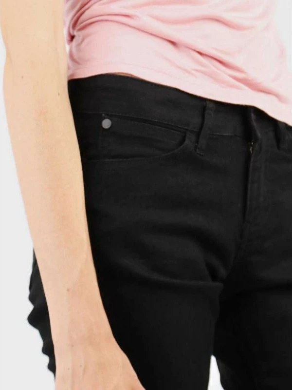 Pantallona femra Wrangler, të zeza