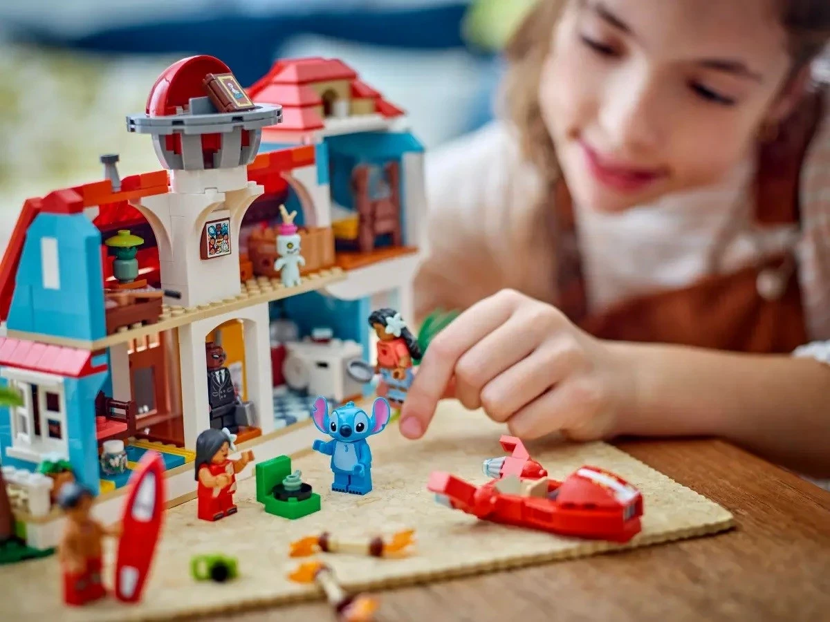 Set LEGO Disney Lilo and Stitch Beach House, 43268