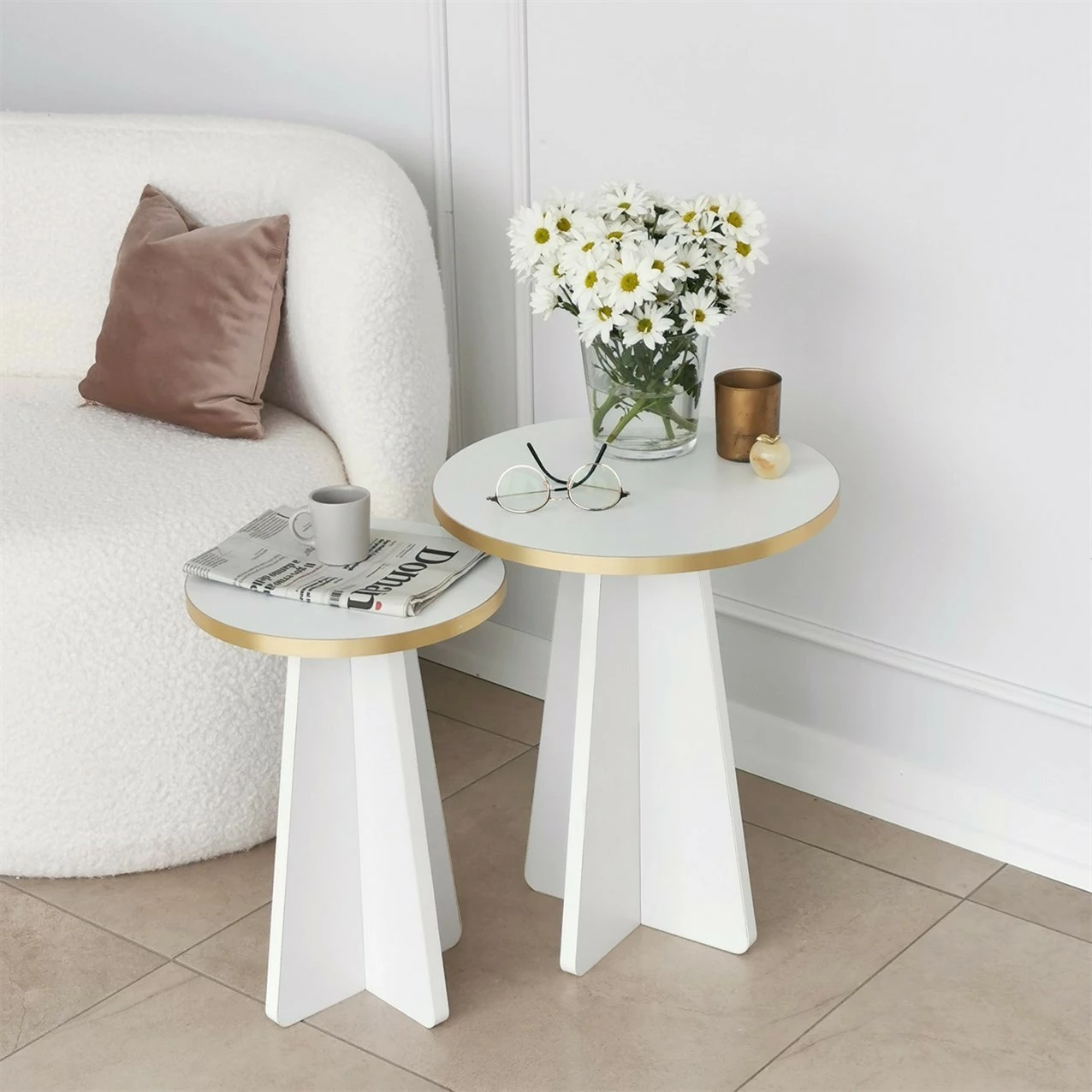Set tavolinash kafeje Hanah Home, Mushroom 2, ngjyrë ari dhe e bardhë