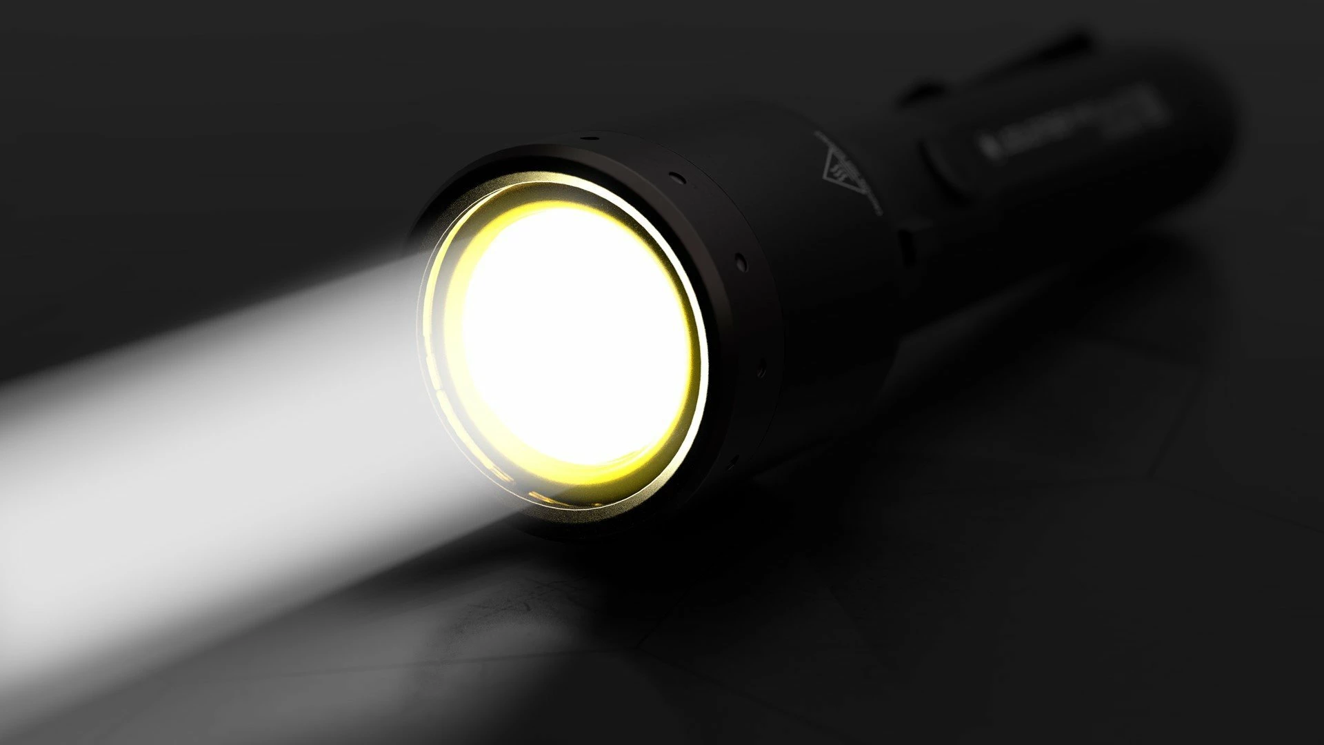 Llambë dore Ledlenser P9R Core LEP, 1000 lm, rreze deri 1300 m, bateri 4800 mAh, e zezë