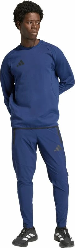 Duks për meshkuj adidas Tiro 26 Travel Crew KD1145, i kaltër [Madhësia: XXL]