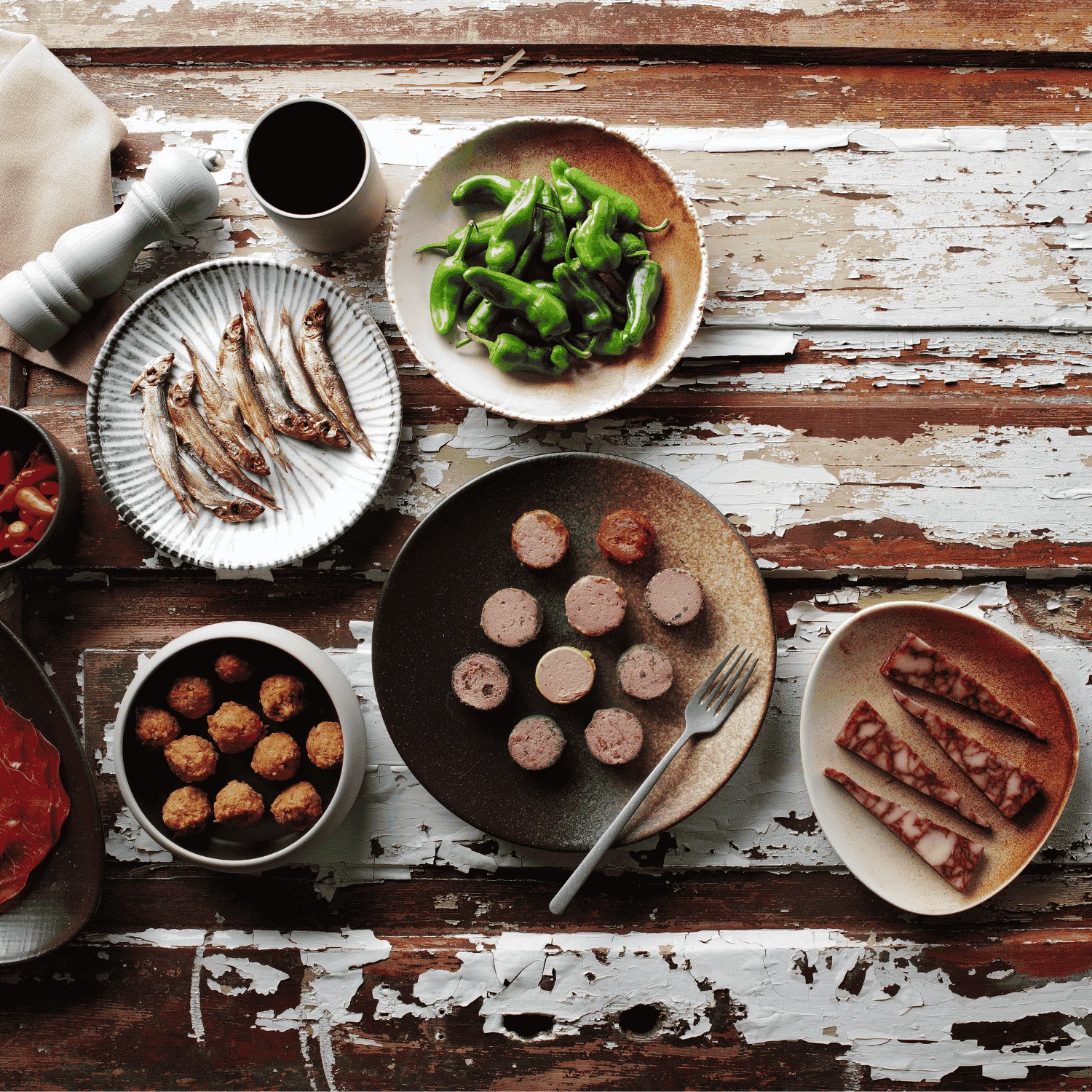 Pjatë prezantuese Fine Dine Constancy Ø220 mm, kafe, set 3 copë