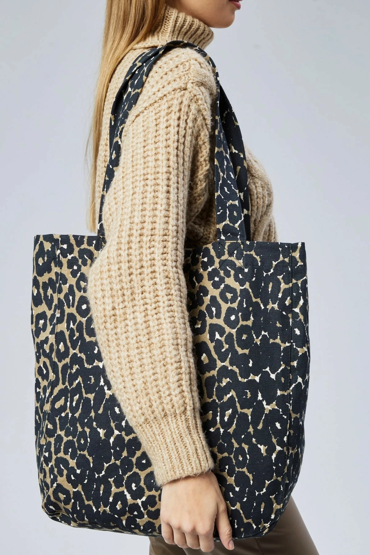 Çantë tote Zoozie Bags, 2267, krem me leopard