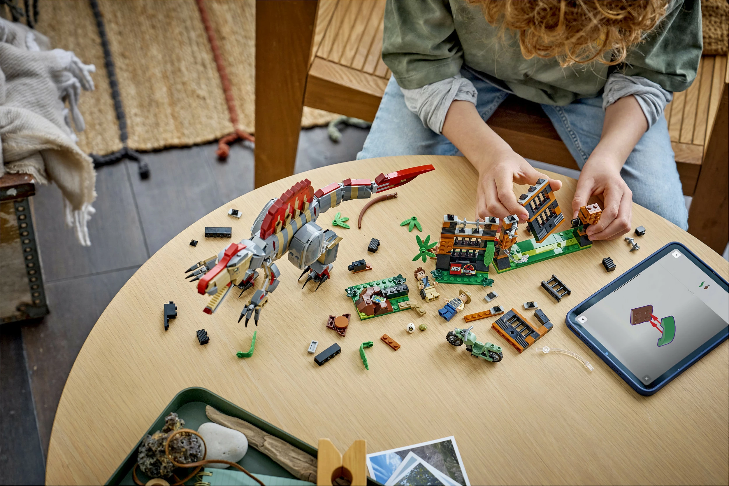 Set LEGO Jurassic World 77982 Spinosaurus Escape, 820 copë, 9+