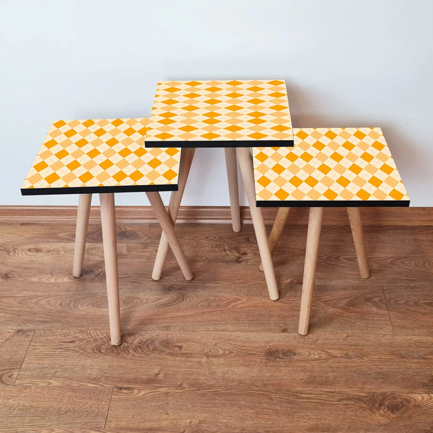 Set tavolina të vogla, 3 copë, ngjyrë portokalli/krem, Skye Decor, 3Shp326