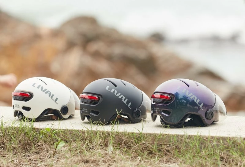Helmet urban biciklete Livall L23, smart me sensor rënie SOS, LED, M 54-58 cm, i bardhë (L23-M-WHT)