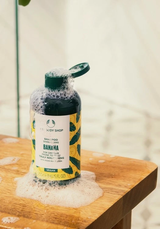Shampo Banana Ushqyese 250 ML