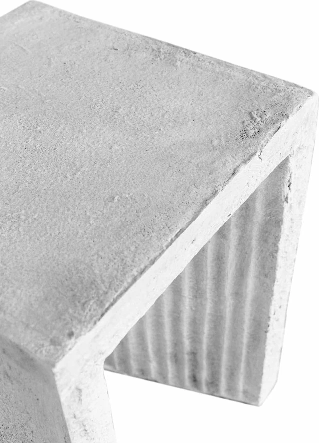 Tavolinë anësore Gate, ngjyrë cimento, 34x34x47