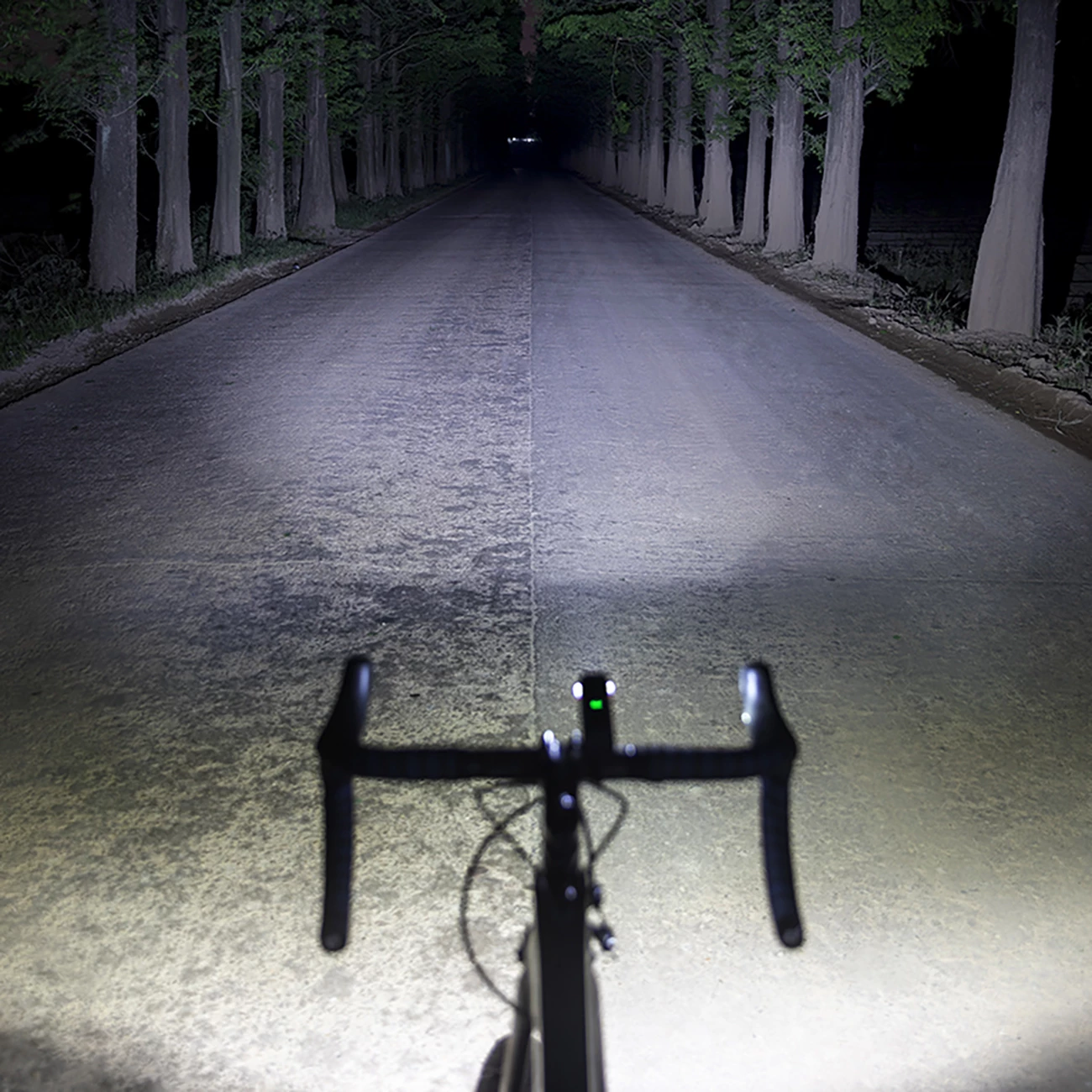 Dritë për biçikletë Rockbros 24610002001, 1000 lm, USB-C, e zezë, set me kabllo