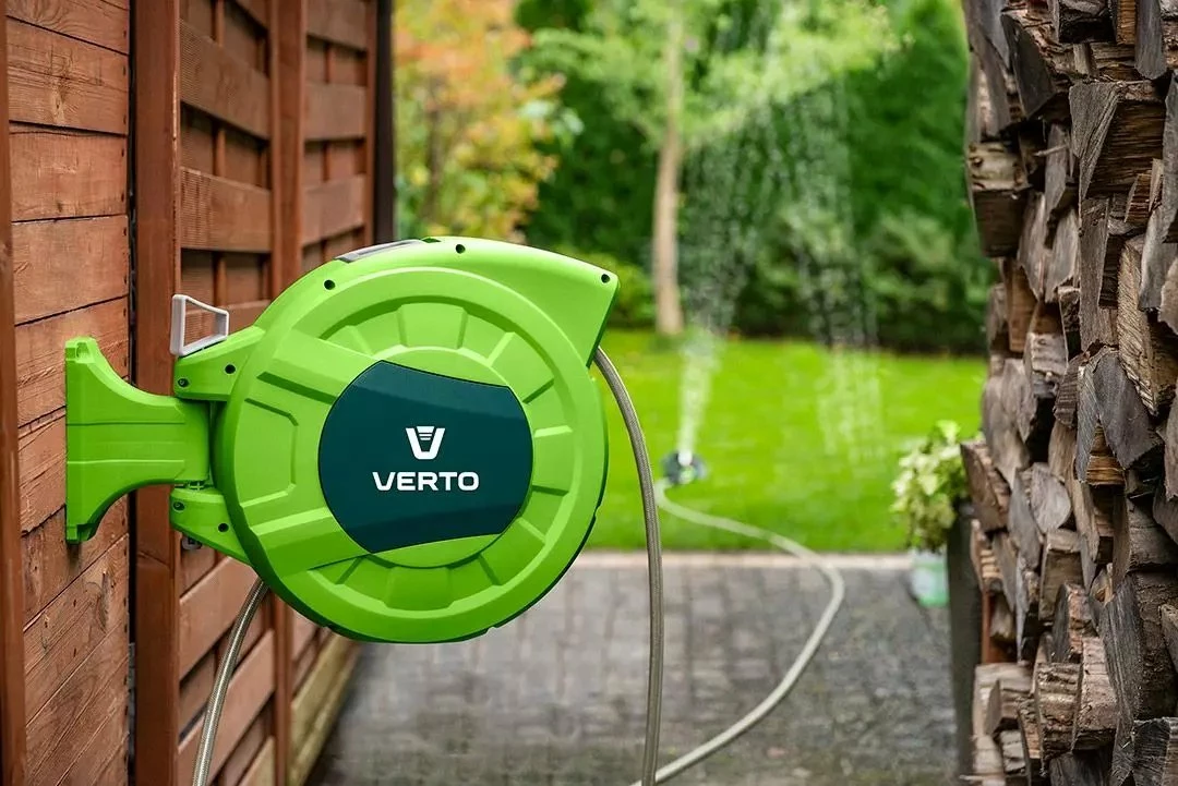 Mbështjellës automatik për zorrë kopshti Verto 15G891, 20 m + 2 m, 1/2\", i gjelbër, set me spërkatës dhe lidhësa