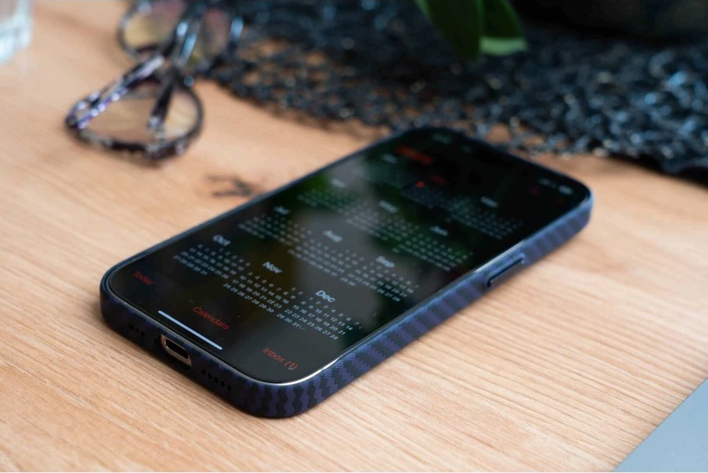 Mbështjellës silikoni për iPhone 17 Pro Max SWISSTEN MagStick Shell, i vjollcë