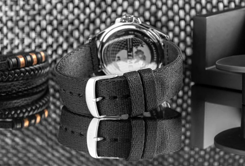 Orë dore për meshkuj Timex, e zezë