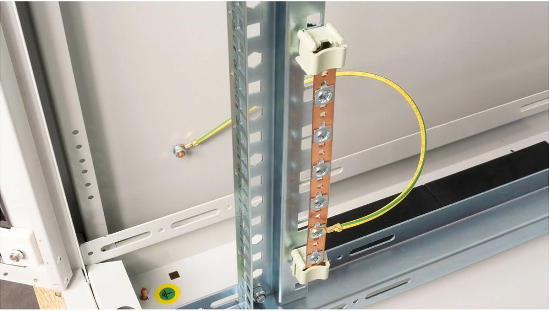Kit tokëzimi rack ROLINE, shinë barazimi potenciali 220mm, për kabinet 19", multikolor