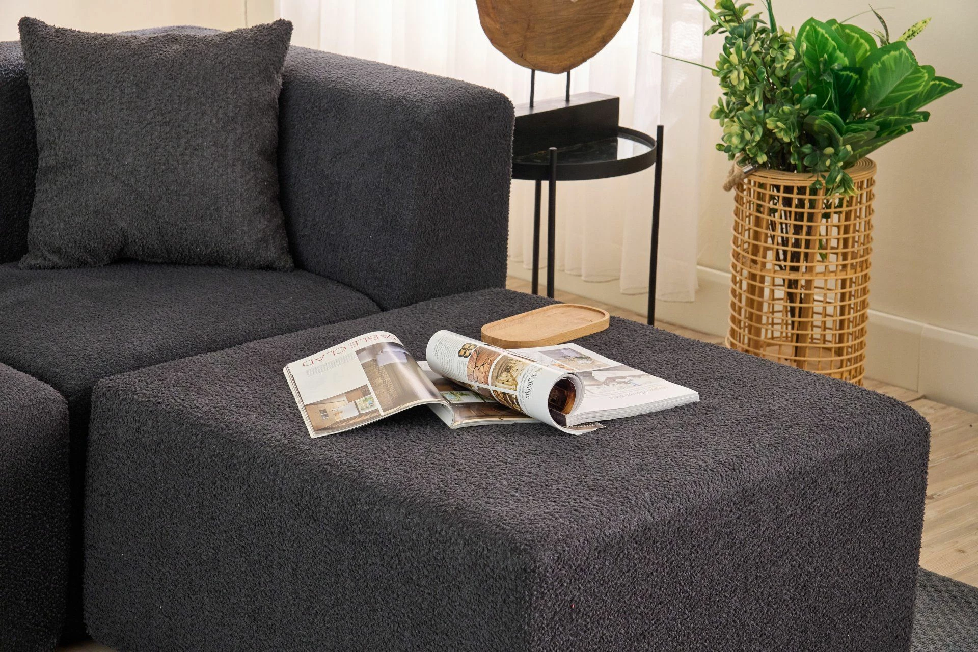 Këndare Atelier del Sofa, ngjyrë antracit, Raks