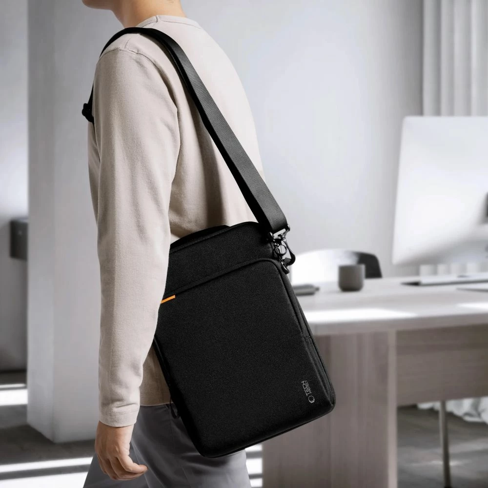 Çantë laptopi Tech-Protect Defender VR 15-16, e zezë