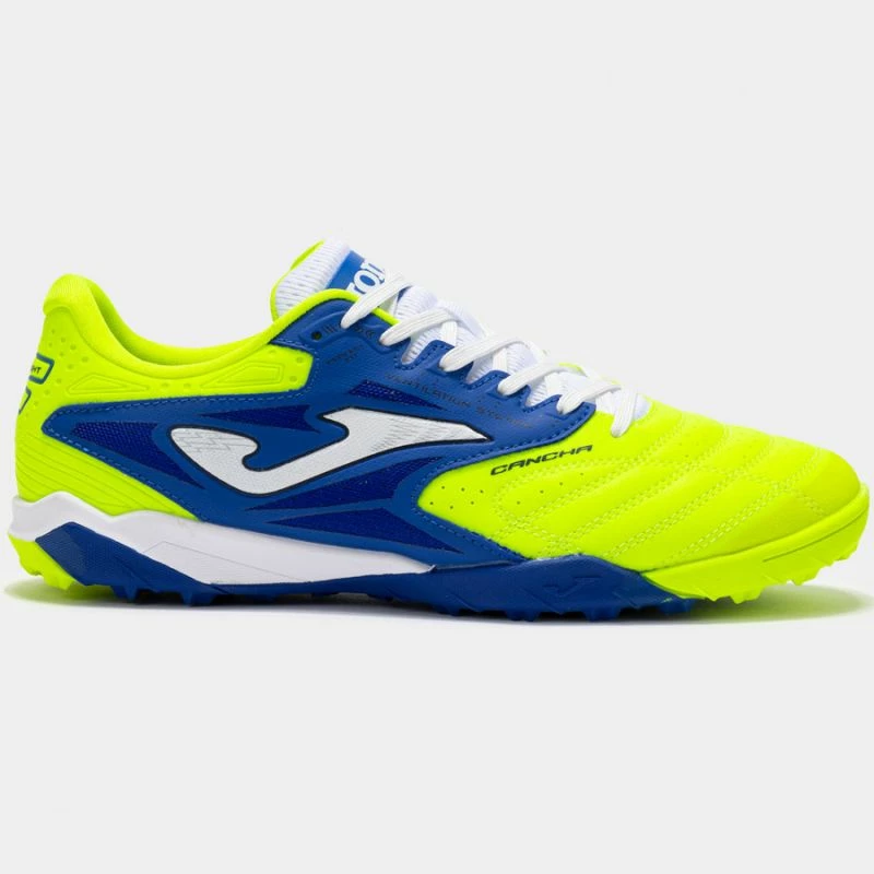 Atlete futbolli Joma për meshkuj dhe femra
