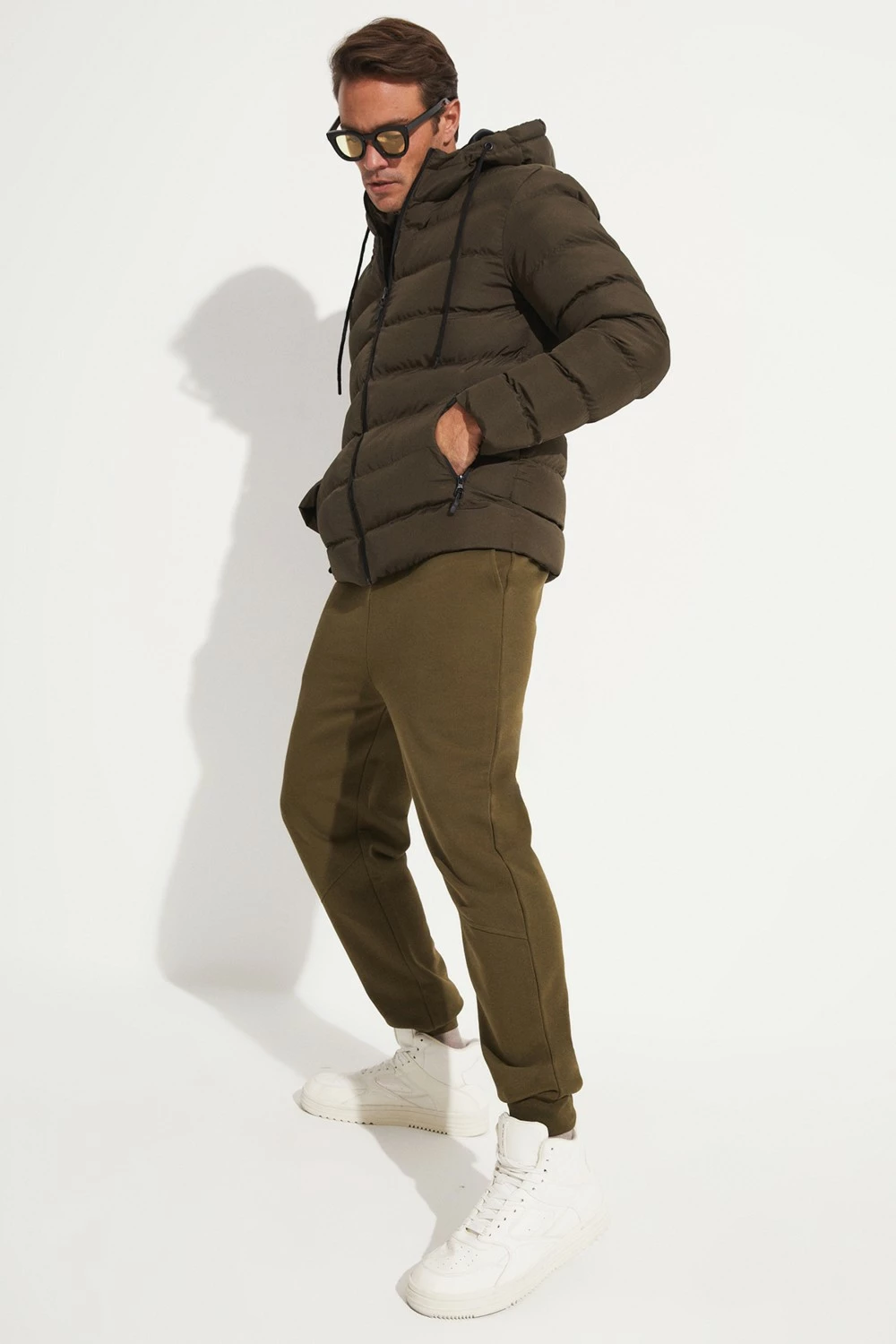 Trenerka të poshtme për meshkuj June